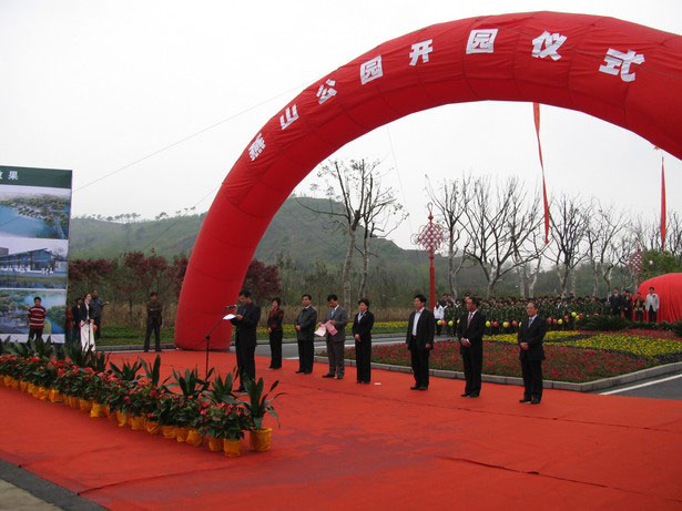 liyang single guys One last reason, my earlier article, a light-weighted client/server socket class in c++ (we will call this article #1 in later discussion), is about a single server and single client, and. liyang single guys One last reason, my earlier article, a light-weighted client/server socket class in c++ (we will call this article #1 in later discussion), is about a single server and single client, and.